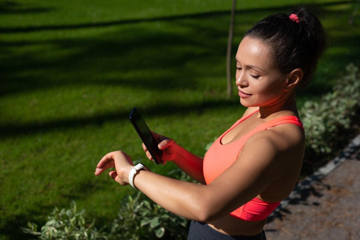 Navigating the World of Wearable Fitness Technology